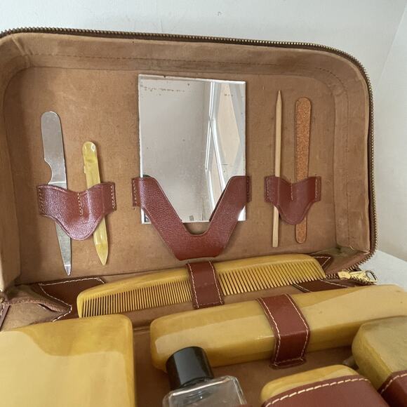 VTG 1950s Brown Leather Vanity Kit Grooming Travel Case MCM Mad Men Barber Shop - Picture 5 of 16